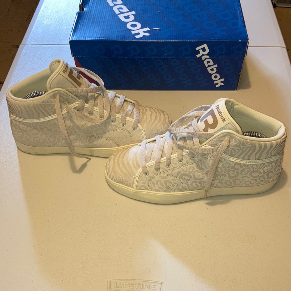 REEBOK T-RAWW MEN'S SIZE 8.5